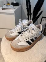 Adidas Samba Bayern - Regen Vorschau