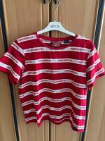 Rotes Superdry Tshirt XXL/44 Niedersachsen - Aurich Vorschau