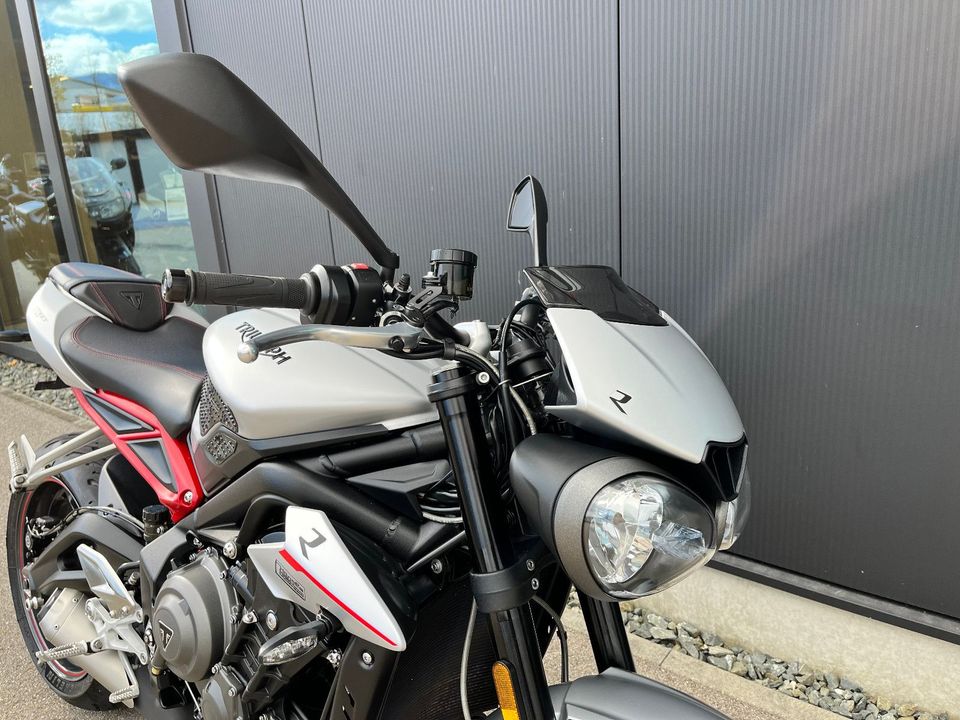 Triumph Street Triple 765 R in Oy-Mittelberg