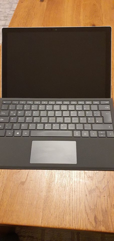 Microsoft Surface 5 Pro  i5, 8 GB RAM, 256 GB SSD (1796) in Hamburg