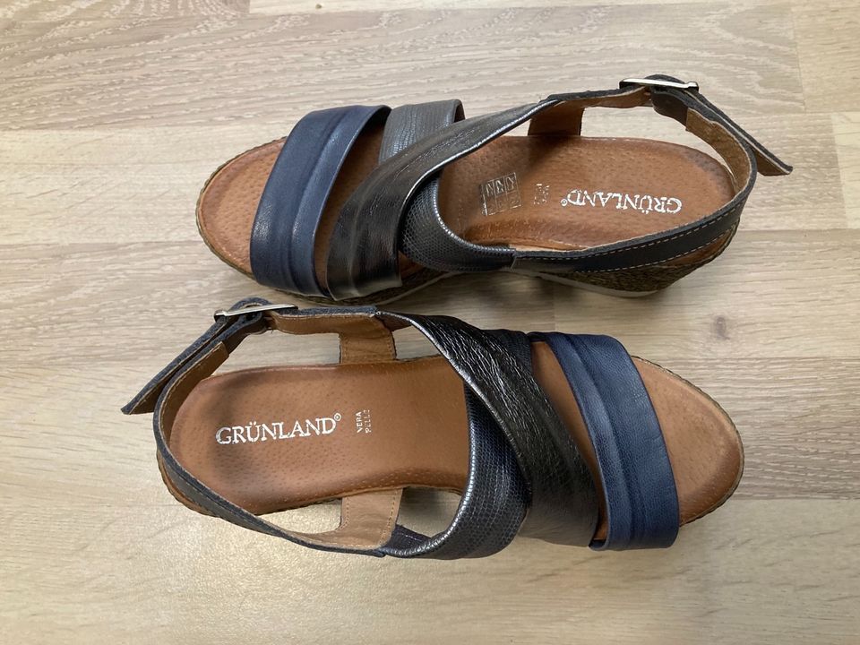 Grünland ❤️ Sandalen Keilabsatz 36 Schuhe in Hötensleben