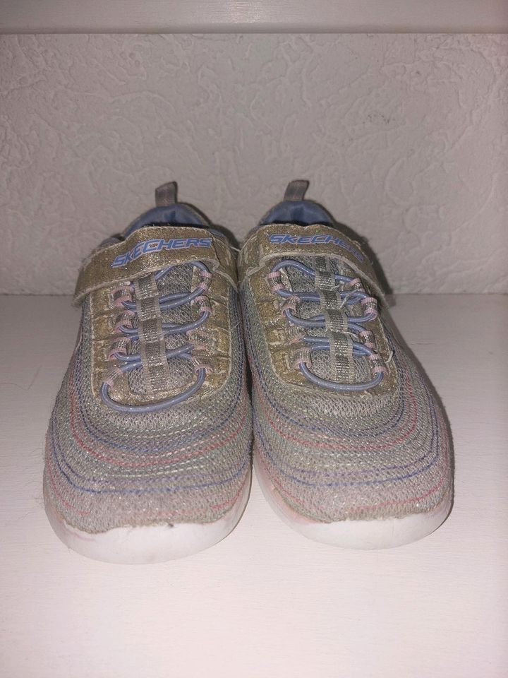 Skechers Sneaker Mädchen Gr 31 in Brüsewitz