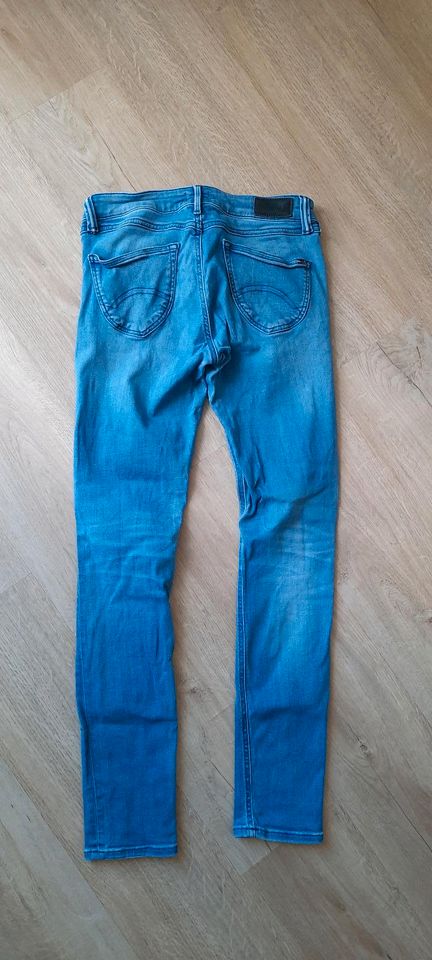 Tommy Hilfiger Jeans in gr.29/32 in Dillingen (Saar)
