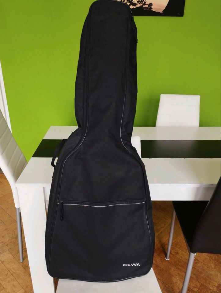 Gitarre von Höfner mit Tasche in Rheda-Wiedenbrück