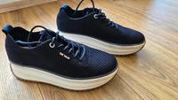 TOM TAILOR Damen Sneaker Größe 39 Hessen - Espenau Vorschau