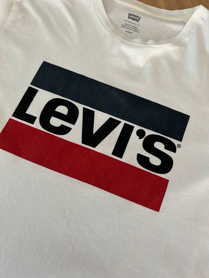 Levi’s Herren Tshirt in Buchen (Odenwald)