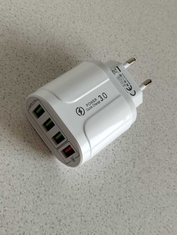 Ladegerät, QC3.0, 4 beleuchtete USB, Tablet, Handy, Neu, LED in Hoyerswerda