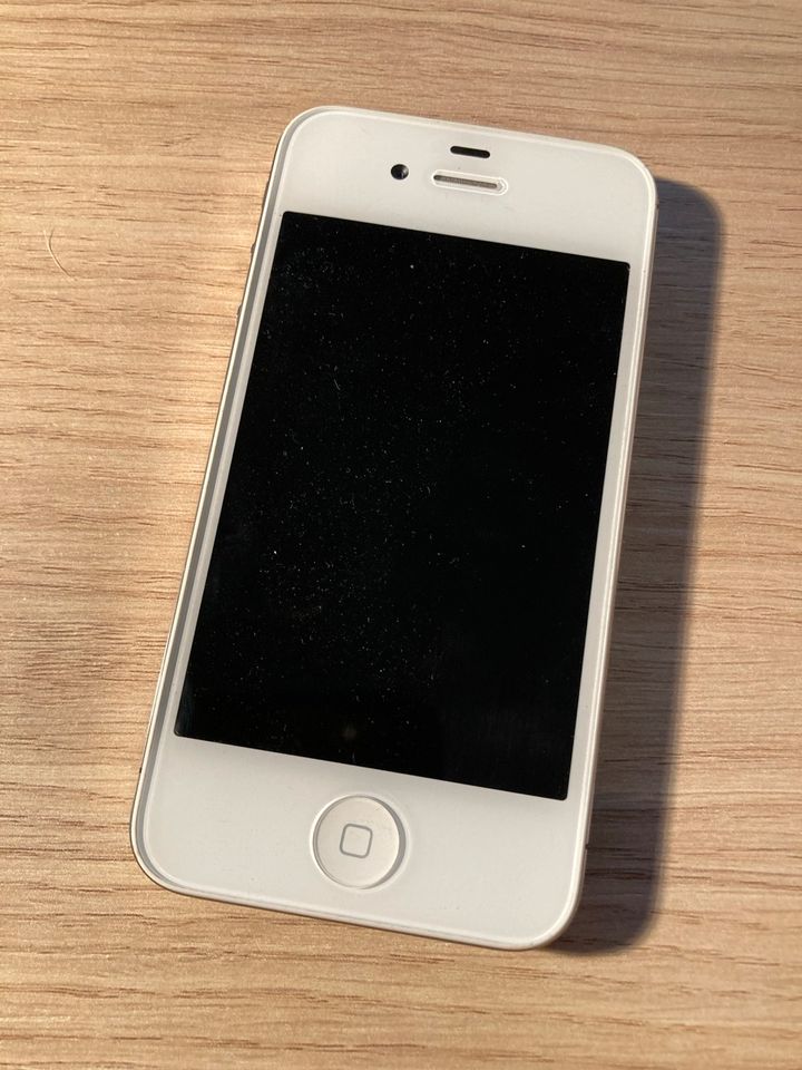 iPhone 4S weiß Akku schwach in Nürnberg (Mittelfr)
