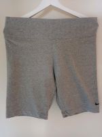 Nike Damen Leggins Kurze Hose gr. XL 42/44. Neuwertig. Nordrhein-Westfalen - Gronau (Westfalen) Vorschau