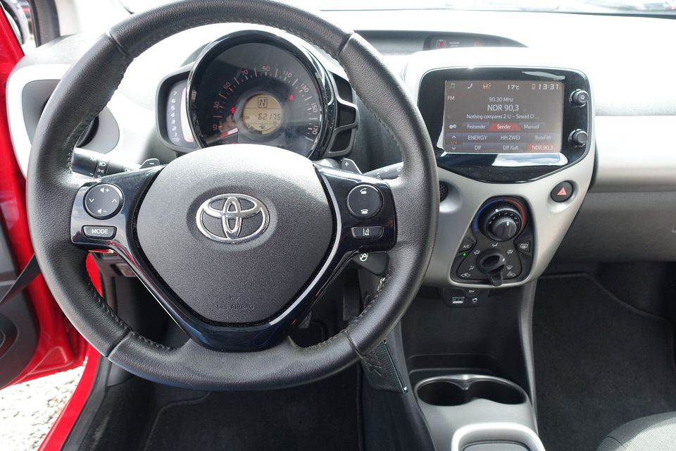 Toyota Aygo (X) 1.0 Edition S Aut.KLIMA KAM TÜV+InspNeu in Beckdorf