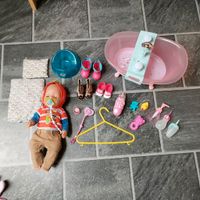 Großes Baby Born Set, Wanne, Kleidung, Nahrung Konvolut Sachsen - Neukirchen/Erzgeb Vorschau