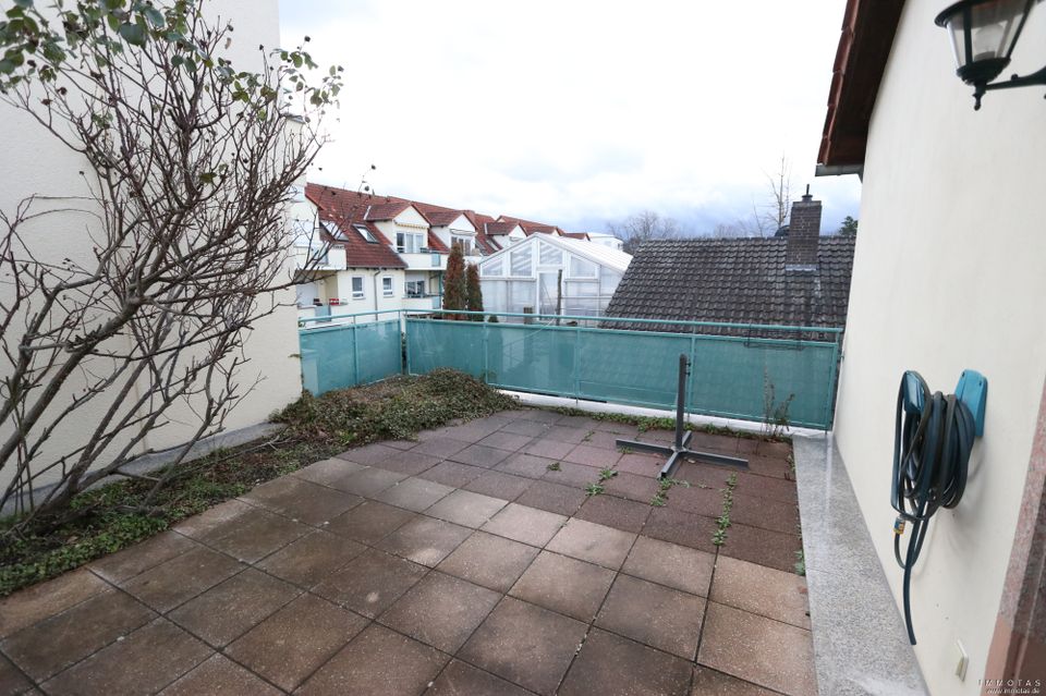 Schöne Maisonettewohnung in einem ZFH mit Terrasse, Balkon und zwei Stellplätzen im Freien in Maxdorf