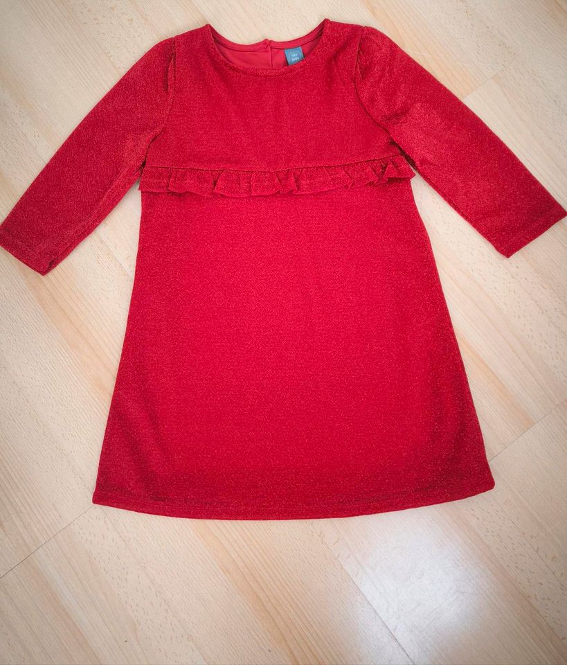 Mädchen Kleid Gr. 128 in Pforzheim