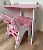 1 Tisch und 1 Stuhl Set Kinderzimmer rosa weiß Duisburg - Duisburg-Süd Vorschau