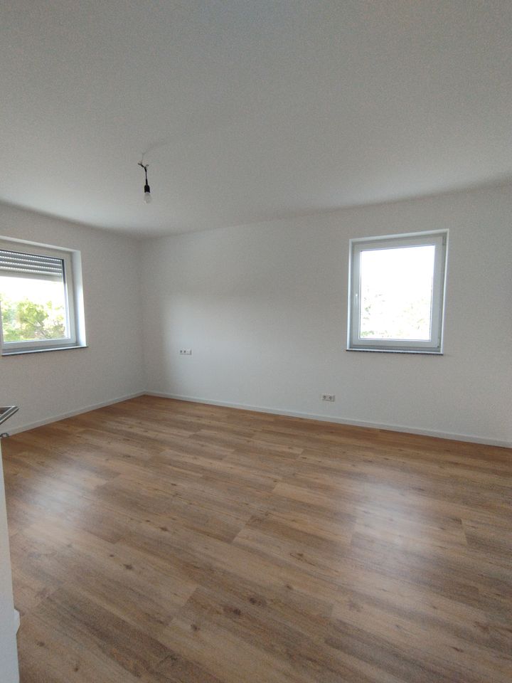 3-Zimmer Neubau-Wohnung mit Balkon in Neustadt an der Aisch