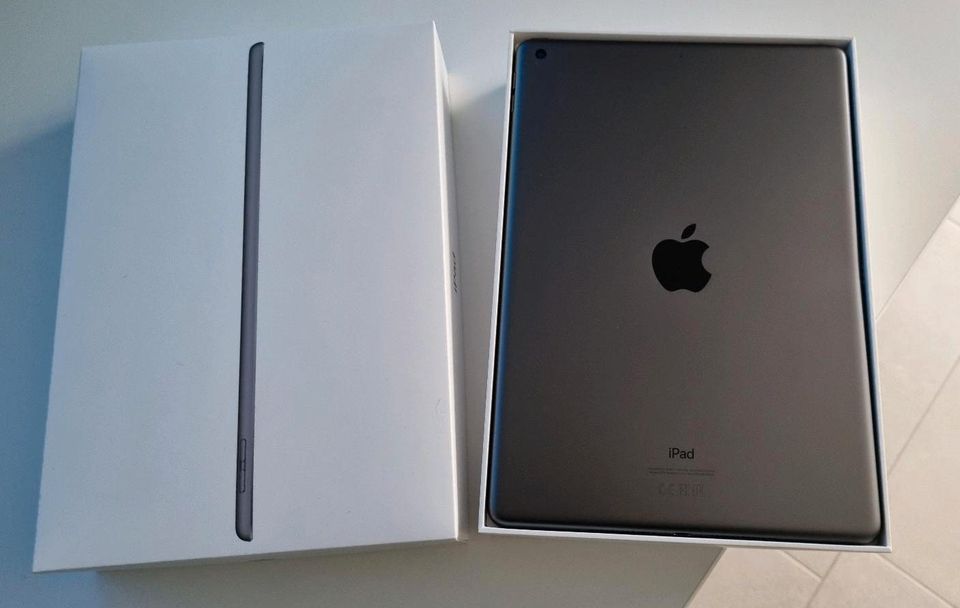 iPad 10,2" - 8. Gen - 128gb - Taste defekt in Köln