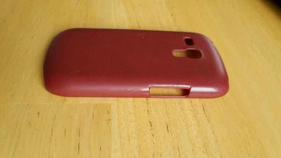 Samsung Galaxy S3 mini i8190 gummiertes Hardcase Hülle Rot in Schwaikheim