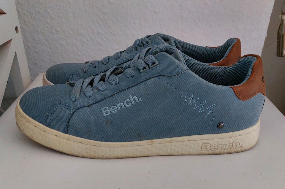 Bench Sneaker hellblau Gr. 39 - 2 x getragen in Ense