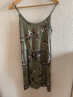 Süßes Sommerkleid mit Blümchen oliv Gr M Vero Moda Niedersachsen - Melle Vorschau