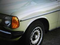 Suche für Mercedes W123 Kotflüge + Tür vorne links DB Original Lindenthal - Köln Müngersdorf Vorschau