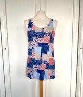 H&M Top Gr. S 36 Blau Rot Blumen Patchwork Muster Niedersachsen - Apen Vorschau