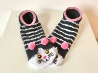 Süße Mietze Katze Sneaker  schwarz weiß pink Socken flauschig 39 Bayern - Ustersbach Vorschau