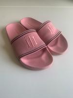Tommy hilfiger Schlappen Sandalen rosa pink badeschuhe 37 Essen - Essen-Werden Vorschau
