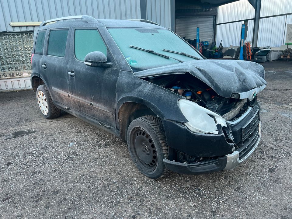 Schlachtfest Skoda Yeti 2,0TDI 110PS CFHA KJF Teile Ersatzteile in Wilnsdorf