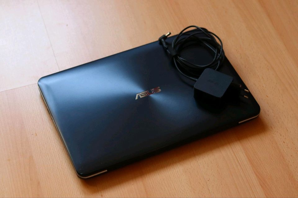 ASUS F555B Laptop in Selters