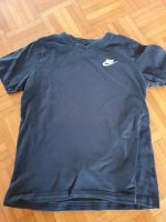NIKE T-Shirt schwarz Gr. 146 152 158 Kinder Shirt Kiel - Holtenau Vorschau