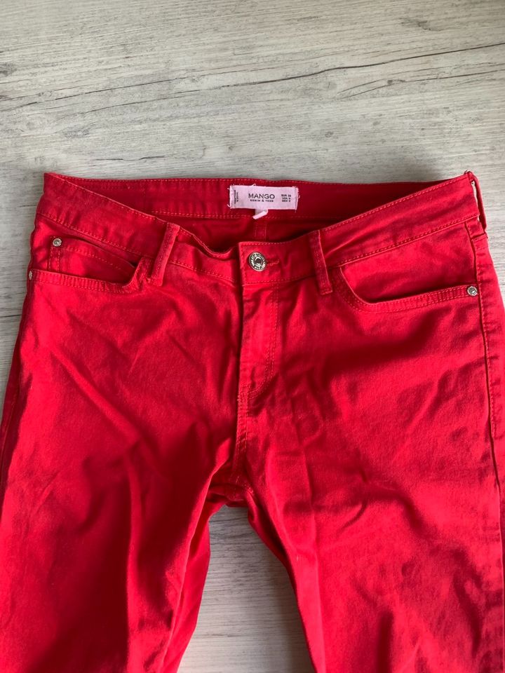 MNG Mango Hose Jeans rot Gr 38 in Rodgau