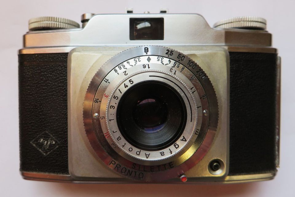 Agfa Silette Pronto, analoge Kamera mit Objektiv Apotar 1:3,5/45 in Trebur