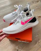 Nike Free Sneaker 36 37 37,5 weiß pink neu Turnschuhe Nordrhein-Westfalen - Greven Vorschau