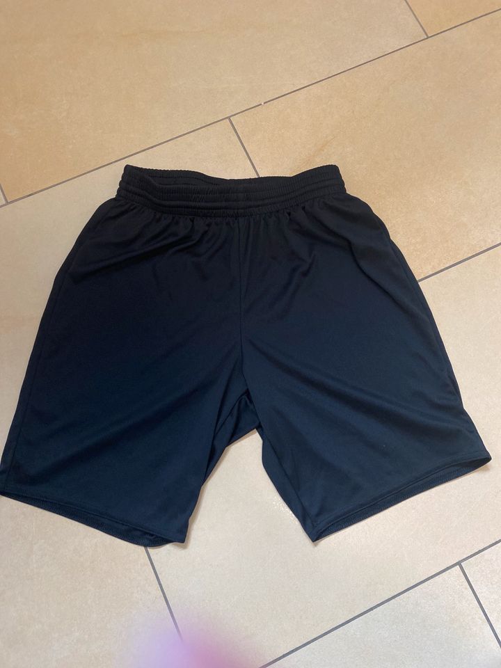 Sporthose Shorts von Jako Größe 164 in Waldfischbach-Burgalben