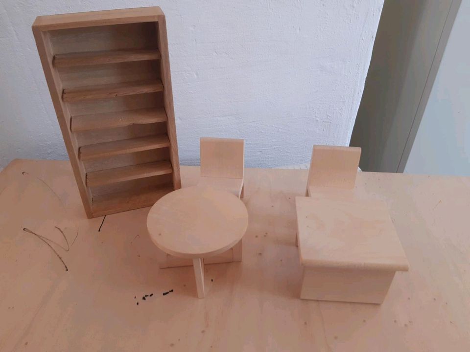 Puppenhaus Einrichtung Wohnzimmer aus Holz in Stuttgart