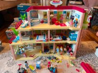 Playmobil Hotel 5265 mit ganzem Zubehör! Niedersachsen - Burgdorf Vorschau