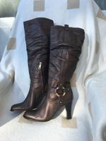 BALLY Stiefel 42 (US 10,5) braun Echtleder neuwertig Berlin - Zehlendorf Vorschau