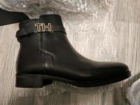 Tommy Hilfiger Stiefel Boots 38 Hardweare Leather schwarz Leder Nordrhein-Westfalen - Weeze Vorschau