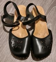 Esprit Damen Cloqs Schuhe 37 getragen mit Lochmuster Holzsohle Hessen - Hattersheim am Main Vorschau