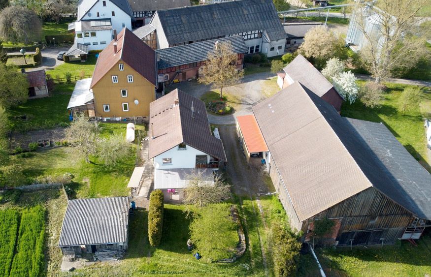 Wunderschöner Bauernhof mit Ackerland, prädestiniert für Pferdehaltung in Alsfeld
