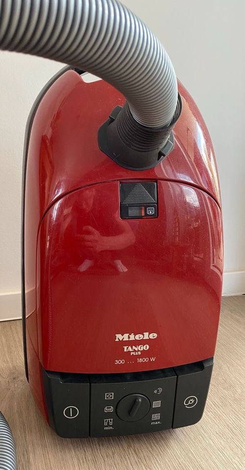 Staubsauger | Miele | Tango Plus | 1800 W in Magdeburg