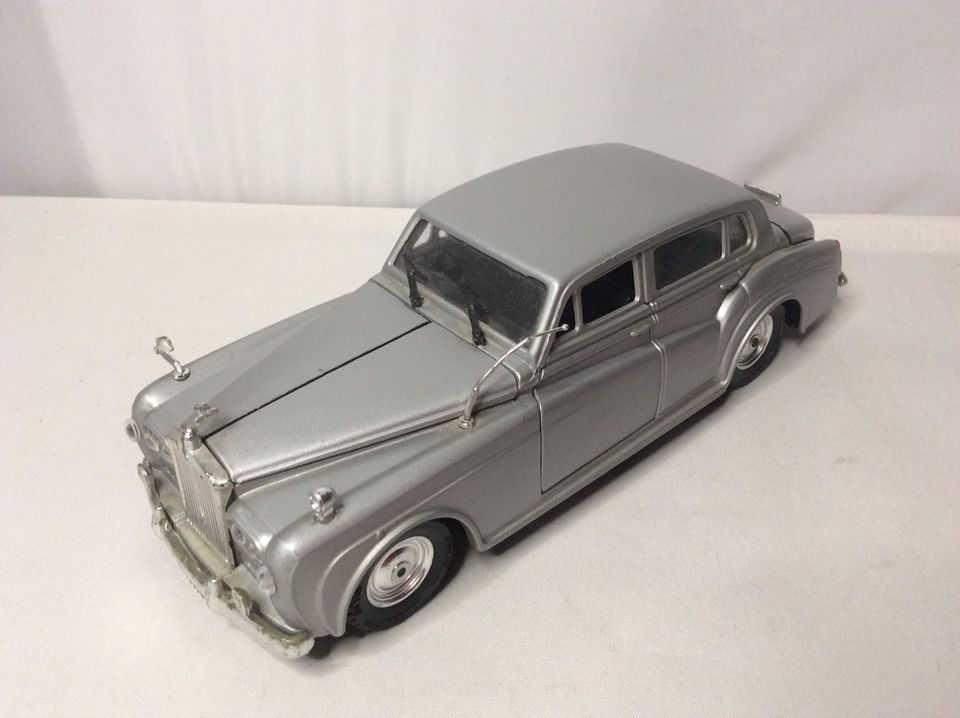 Polistil 1:24 Modellauto Rolls Royce Silver Cloud LGB in Lippetal