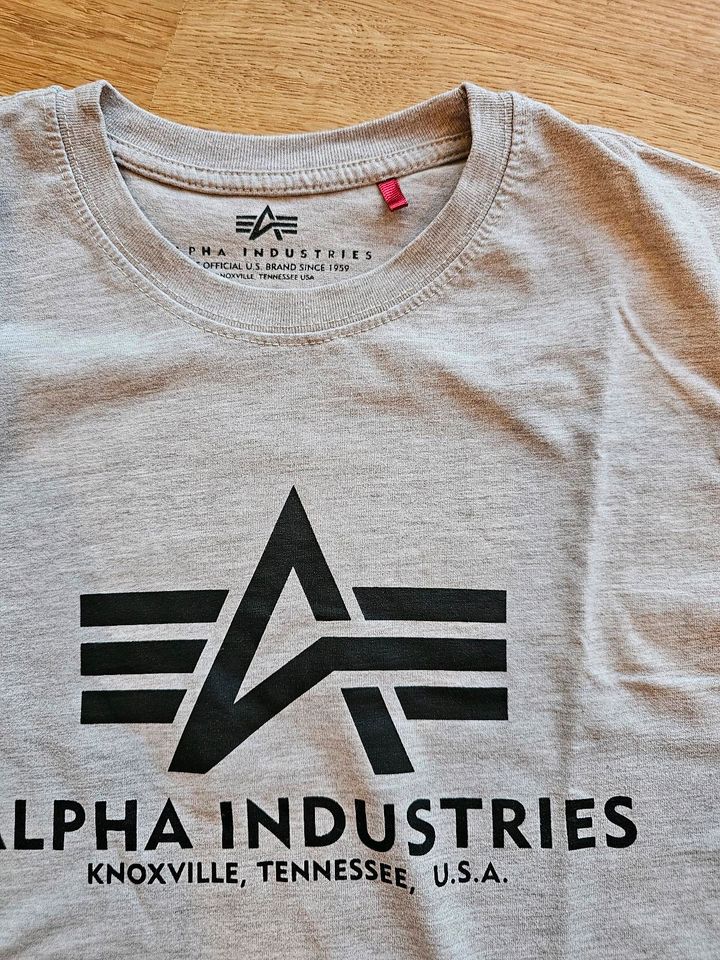 T Shirt Oberteil von Alpha Industries Gr.XS in Stuttgart