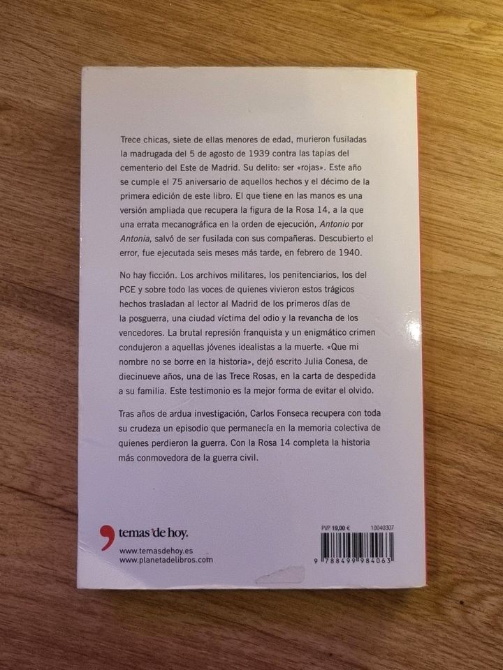 Buch von Carlos Fonseca - trece rosas Rojas (y la rosa 14) in Mannheim