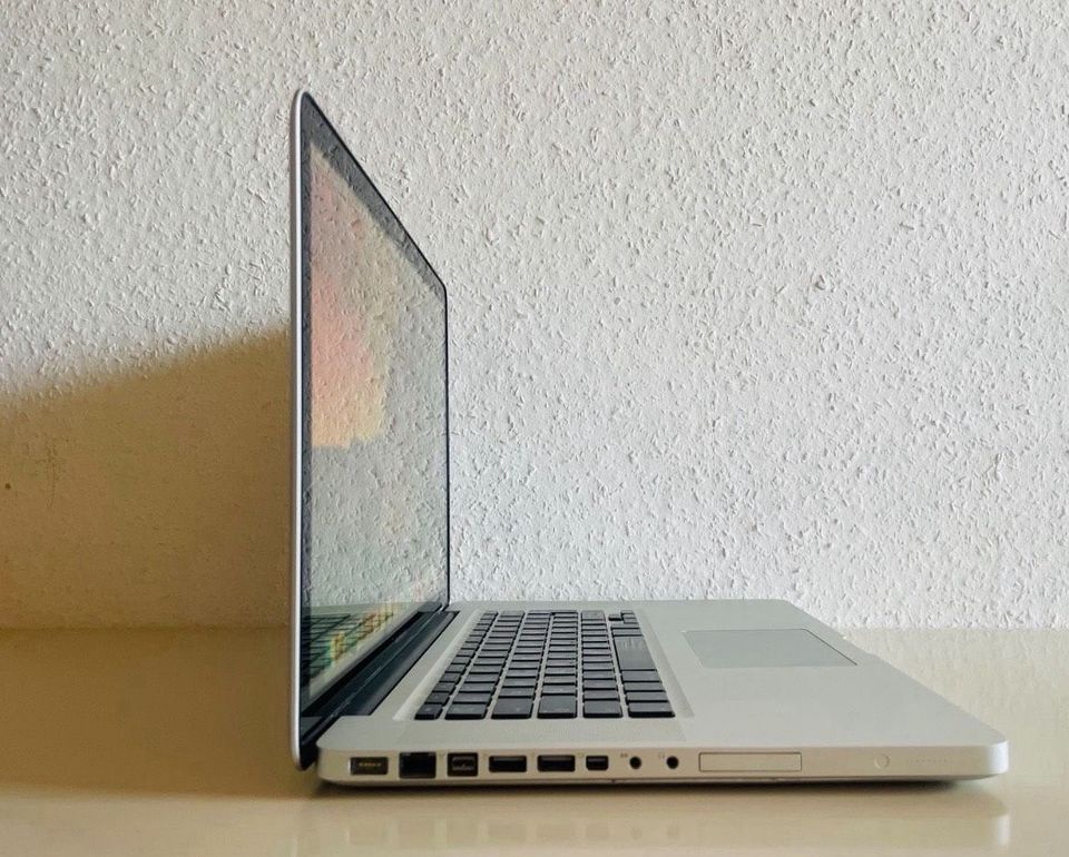 Apple MacBook Pro 15,4 2,53 GHz 8GB RAM 1TB HDD in Dillingen (Donau)