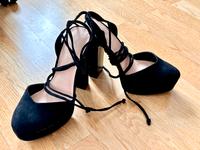 Wildleder Plateau Pumps (37) München - Thalk.Obersendl.-Forsten-Fürstenr.-Solln Vorschau