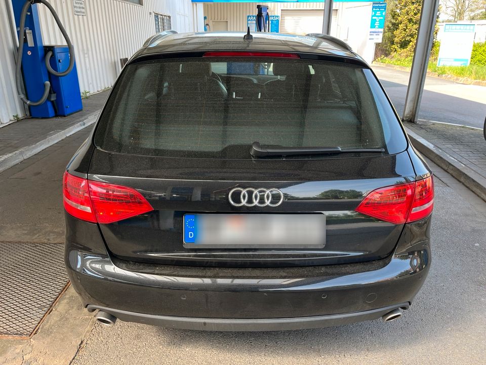 Audi A4 8K 2.7 TDI Kombi S-Line in Herford