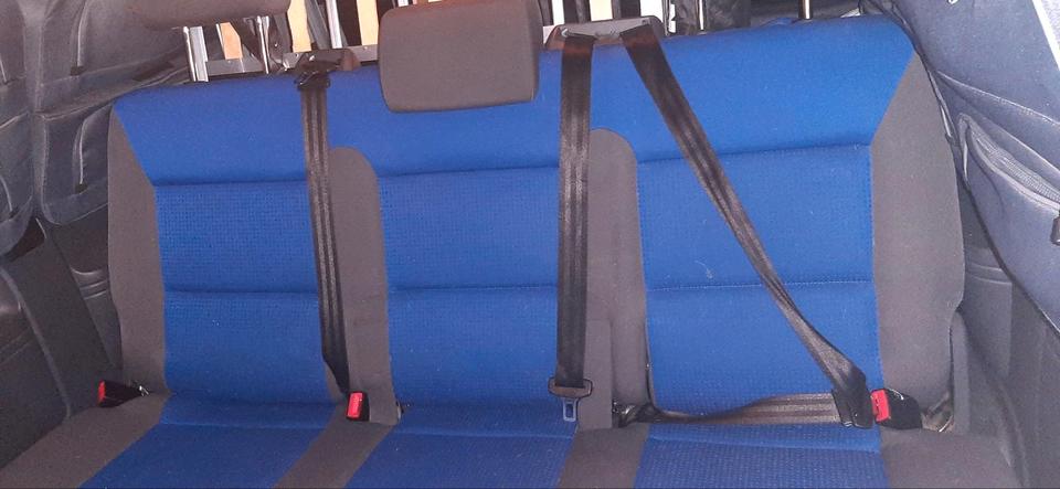 VW Bus T5 Sitzbank mit Schlaffunktion für Schienensystem in Leegebruch