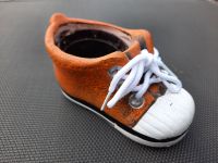 Kleiner Blumentopf in Sportschuh-Form Orange / Weiß Nordrhein-Westfalen - Bergheim Vorschau