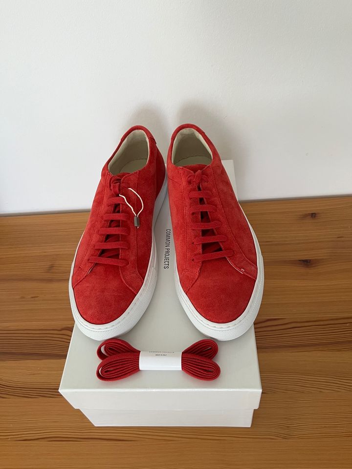 COMMON PROJECTS Achilles low 40 Velour red (NP:429,-€) *NEU* in Frankfurt am Main